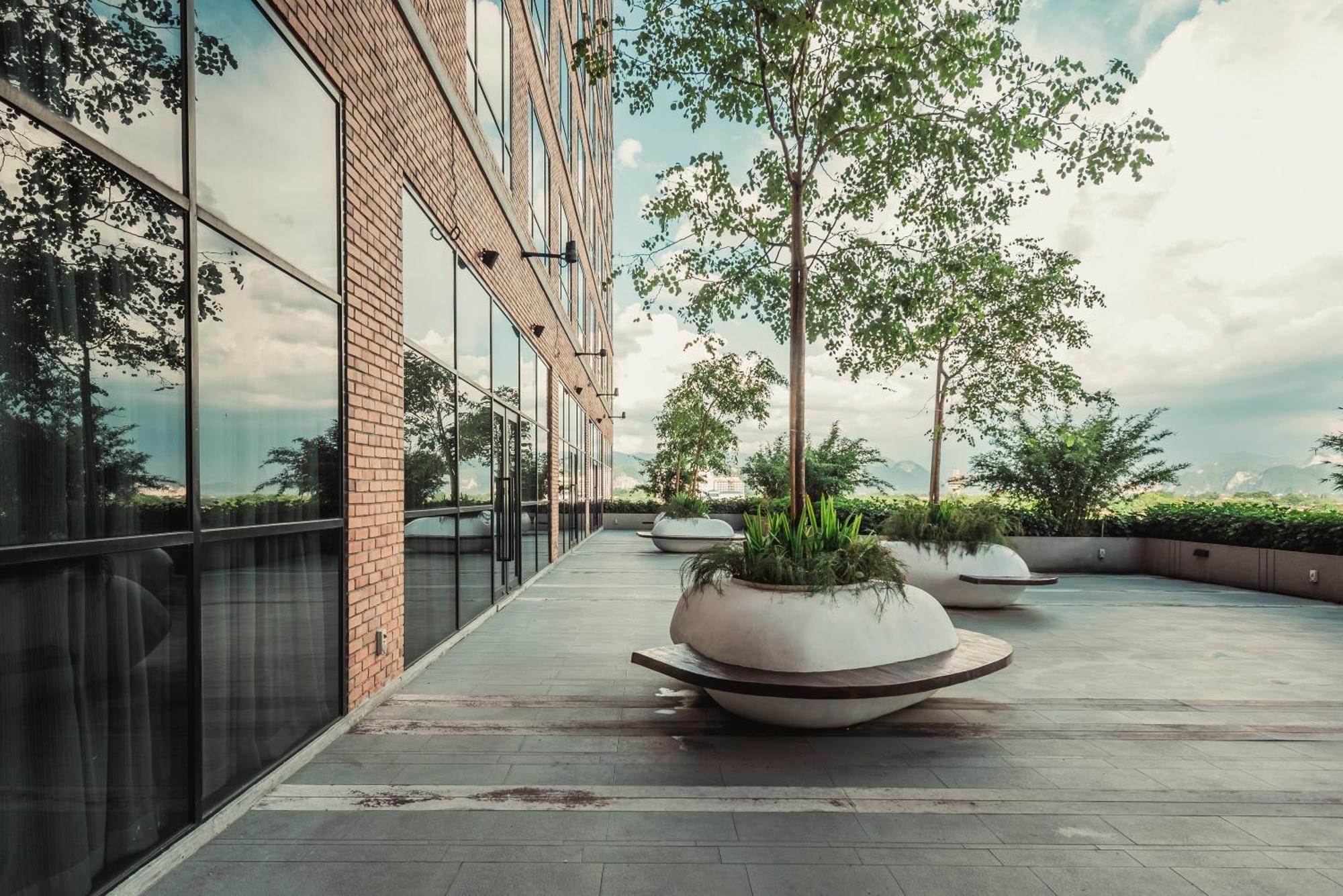 Weil Hotel Ipoh Ngoại thất bức ảnh The rooftop garden