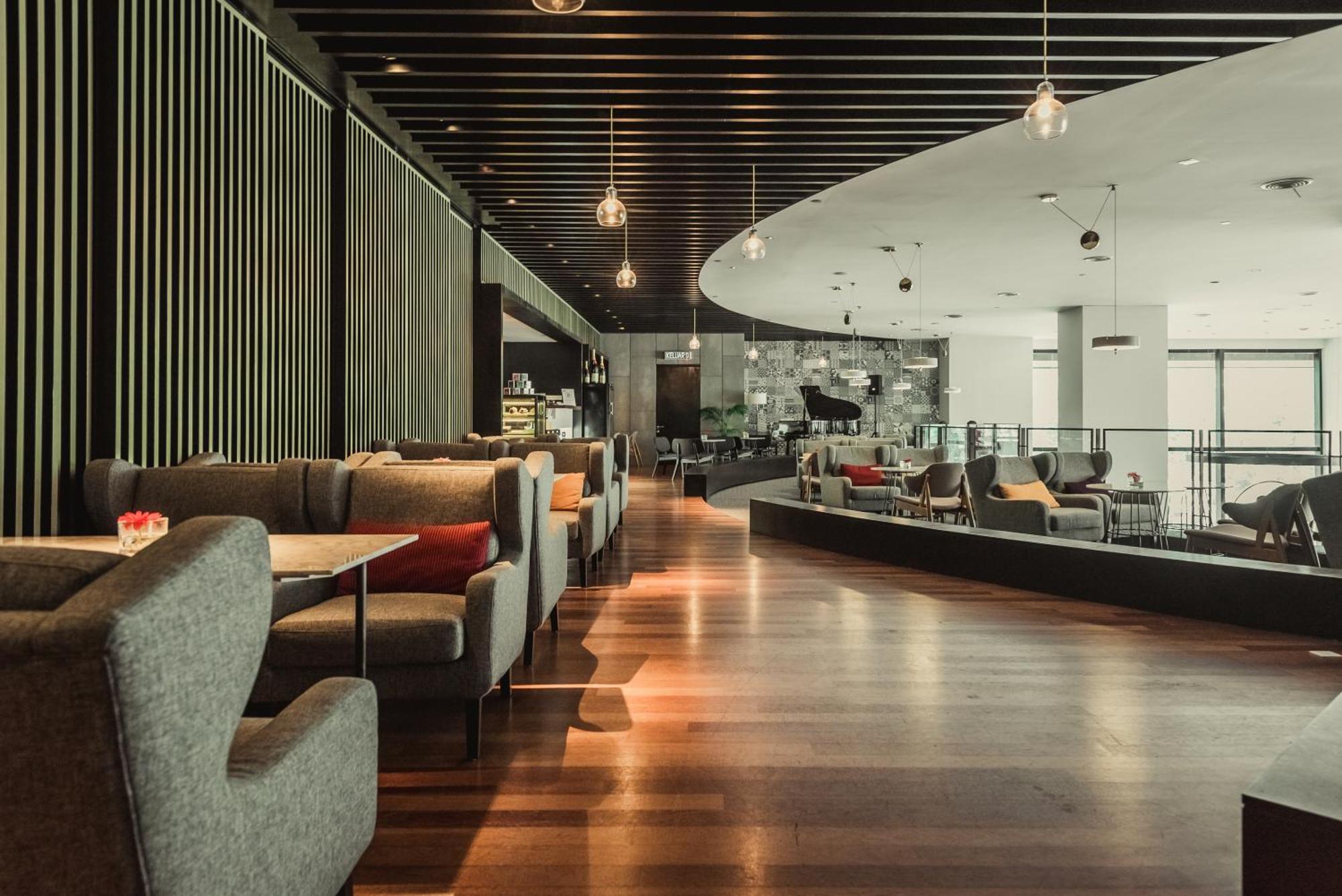 Weil Hotel Ipoh Ngoại thất bức ảnh The lounge at KLIA