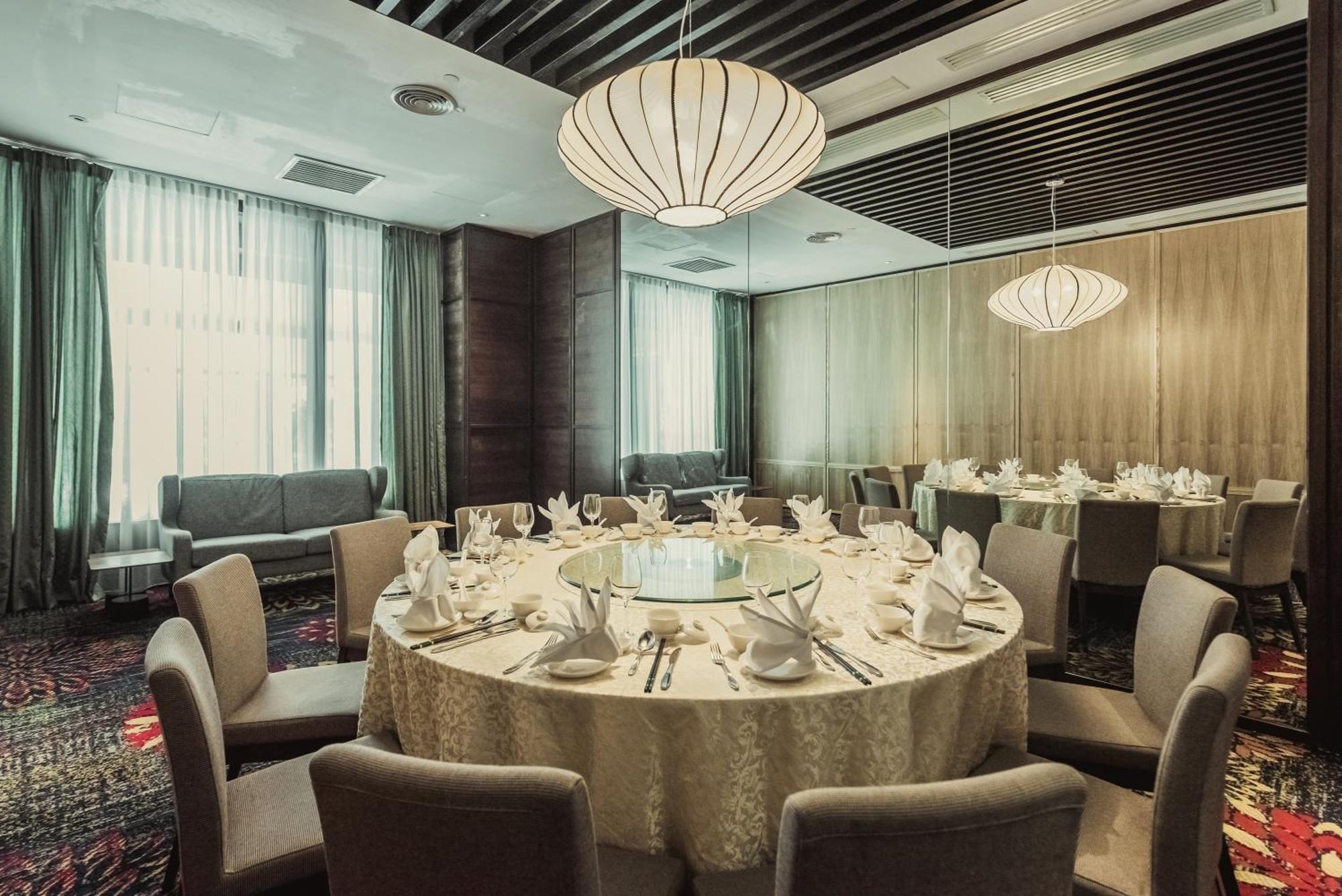 Weil Hotel Ipoh Ngoại thất bức ảnh A private dining room at the Shangri-La Hotel, Kuala Lumpur